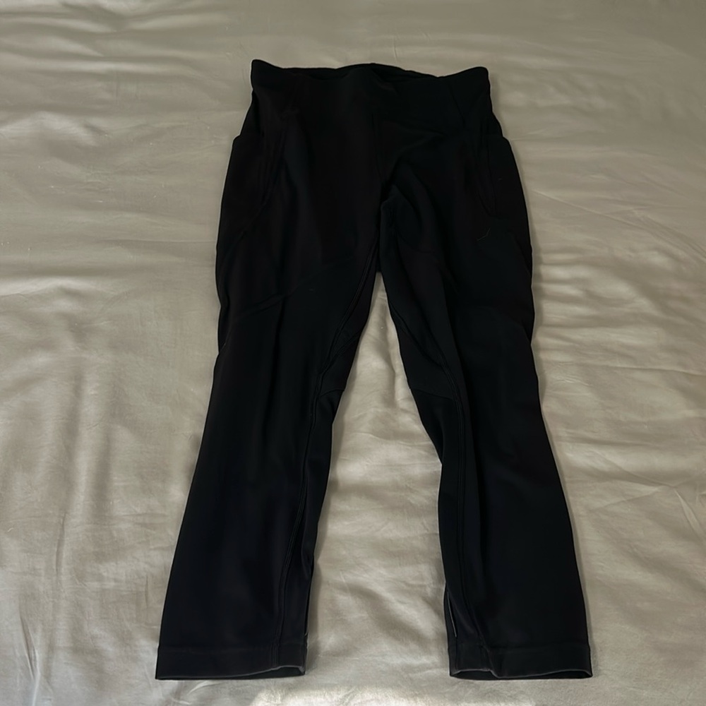LULULEMON capri leggings!